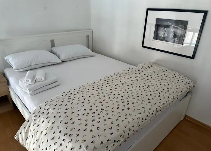 Casa Kiraly - Center Spacious By New York Cafe 公寓